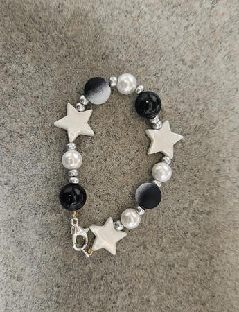 Black Onyx and Glass Bead Bracelet